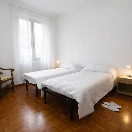 Casa Di Lalla - Outlet Shopping & Beauty